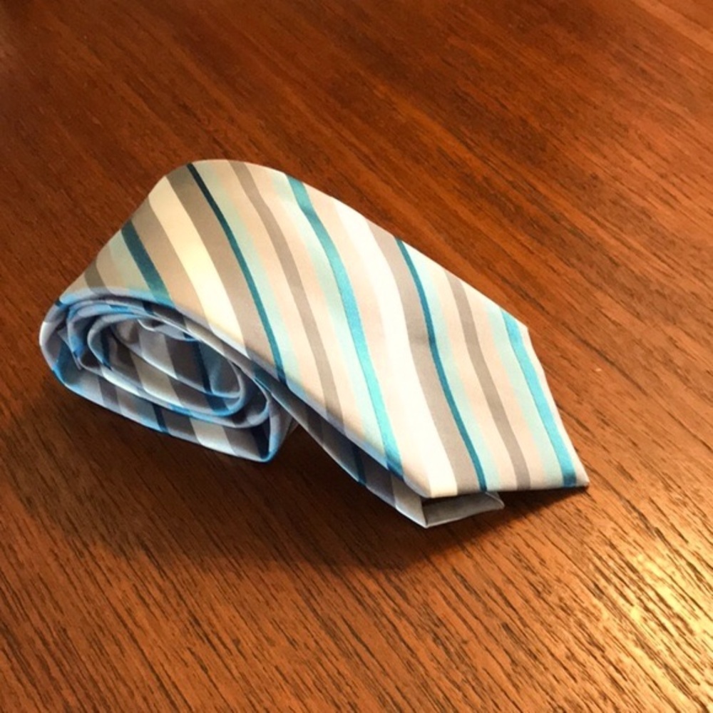Geoffrey Beene Handmade Diagonal Striped Tie - Picture 4 of 11